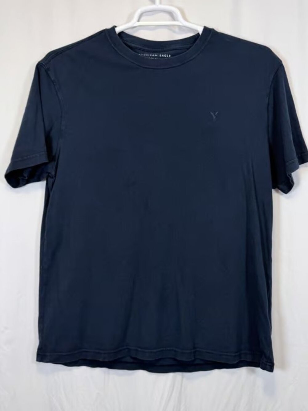 American Eagle T-Shirt Super Soft Standard Fit Navy Blue Embroidered Logo Size L